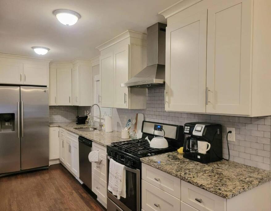 Вілла Refreshed!! Private 4Brms 2 Bath - 2 King Beds!! Смирна Екстер'єр фото